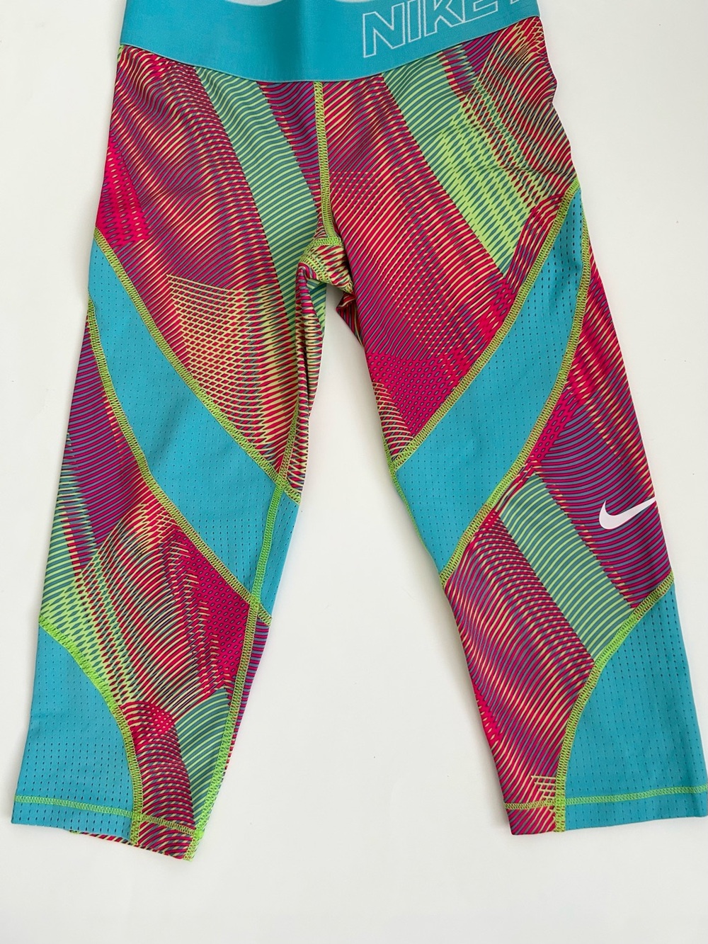 Nike Pro Bright Multicolor Pattern Cropped Leggings - Teal, Pink & Lime M 10/12 - Picture 3 of 6